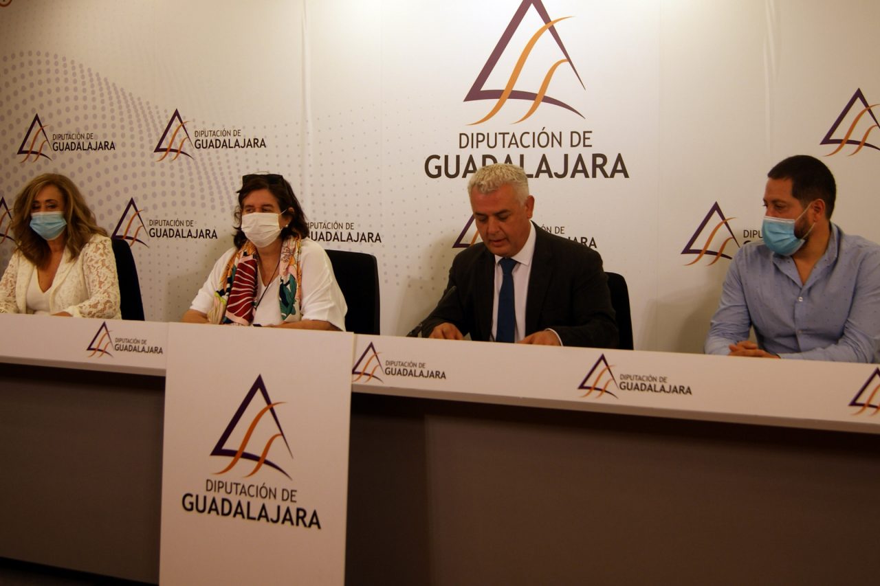 Presentado el VIII Premio Internacional de Periodismo “Cátedra Manu Leguineche”