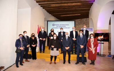 Pepa Bueno recibe el VIII Premio de Periodismo “Cátedra Manu Leguineche”