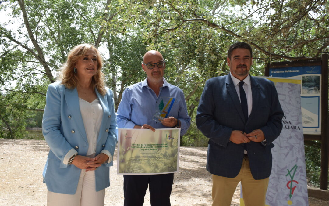 Raúl Limón Gallardo recoge el I Premio de Periodismo sobre Medioambiente y Sostenibilidad ‘Vega del Henares’