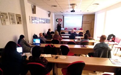 La Asociación de la Prensa de Guadalajara acogió el taller práctico «¿Robots redactores? Lo que los periodistas deben saber sobre la inteligencia artificial en el periodismo»
